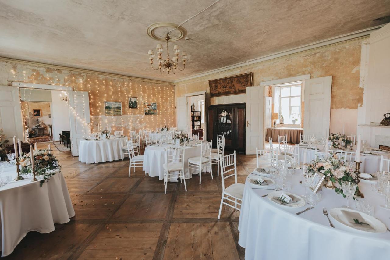 Blankenfeldes Muiza Hotel Tērvete Buitenkant foto
