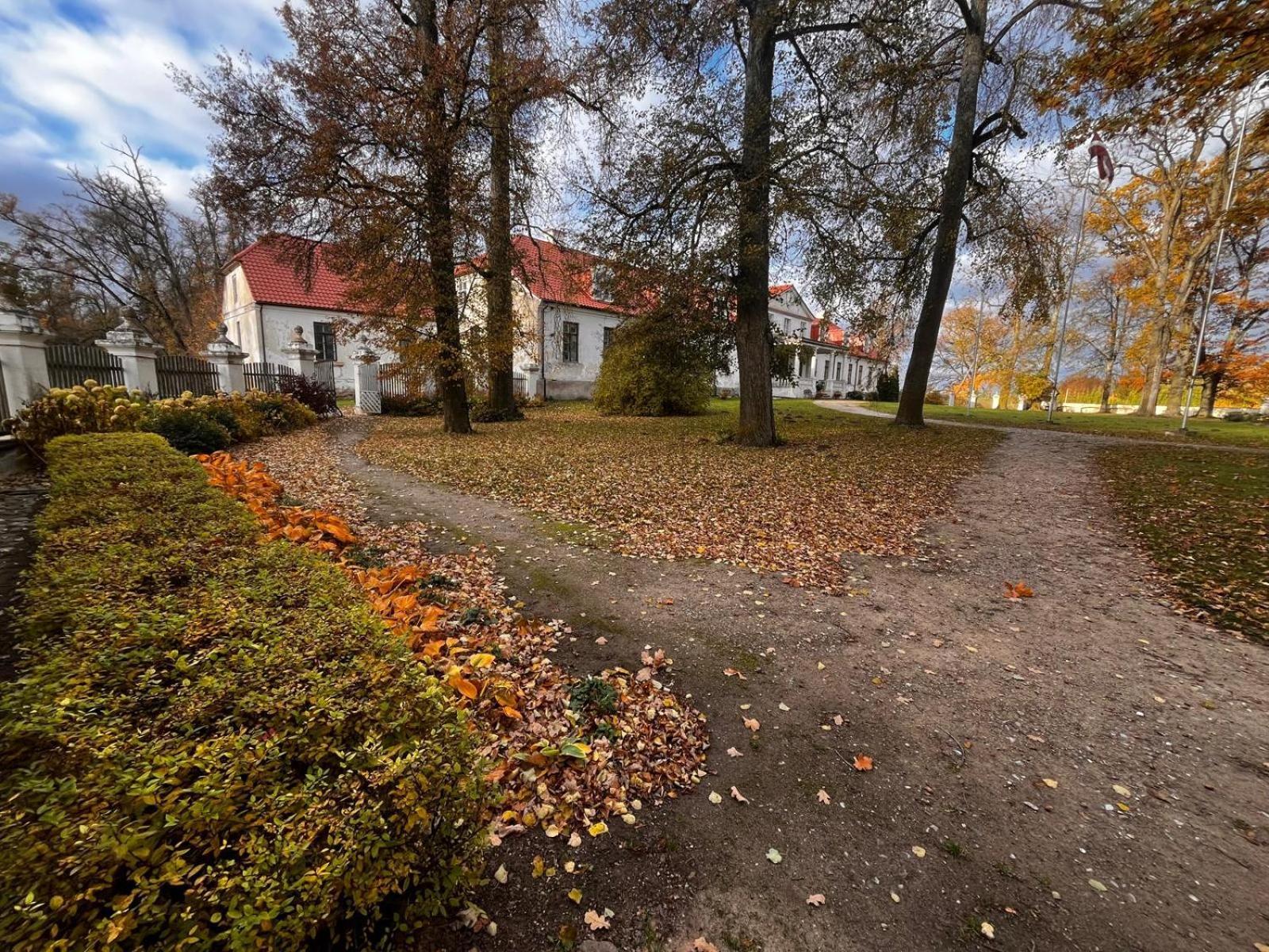 Blankenfeldes Muiza Hotel Tērvete Buitenkant foto